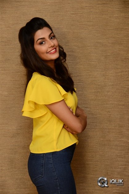 Anisha-Ambrose-At-Interview-About-Fashion-Designer-Movie